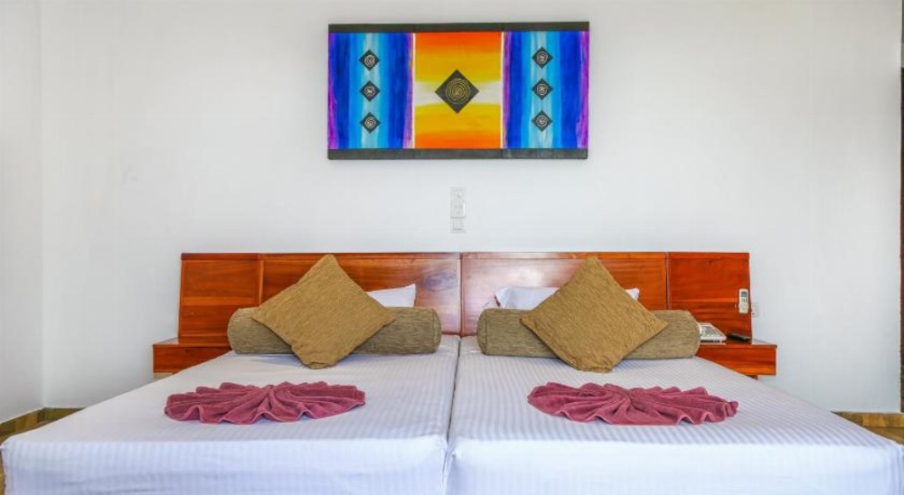 Oak Ray Regency Hotel